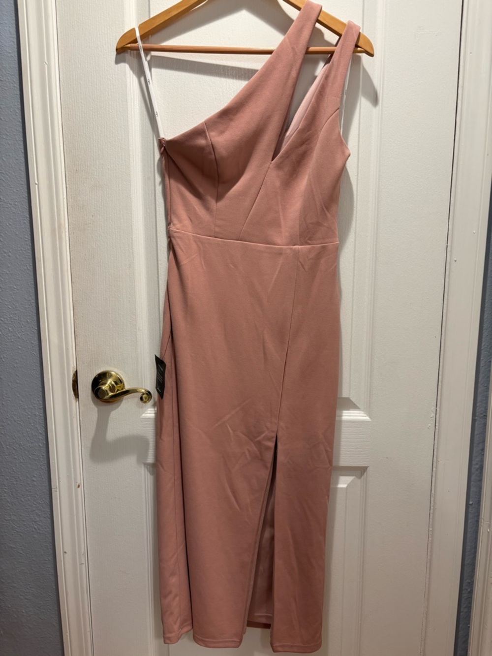 NEW Lulu's Cocktail Club Blush Pink One-Shoulder Midi Dress Front Slit size S - Picture 3 of 16